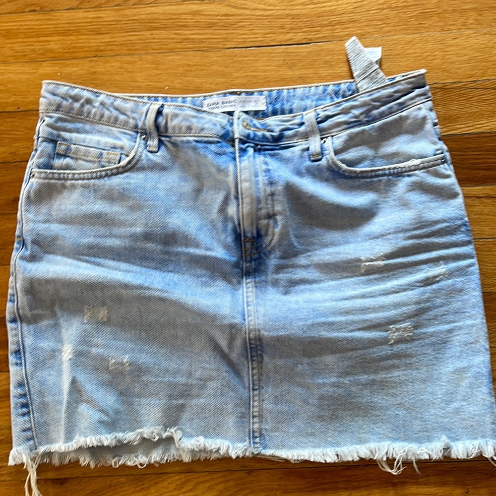 Almost new Zara basic jeans skirt